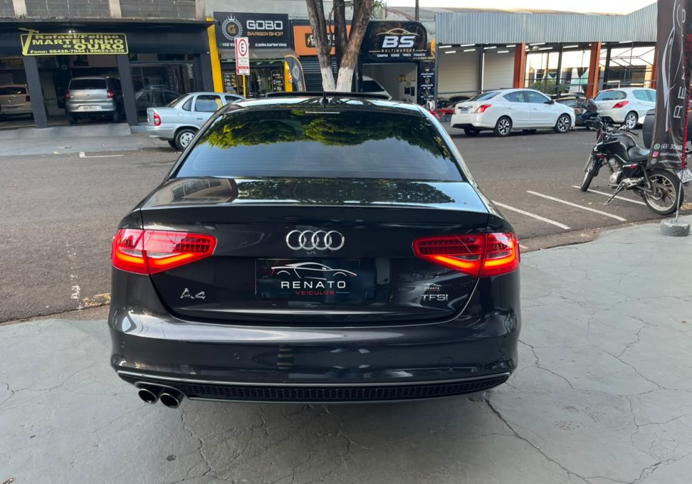Audi A4 S Line 1.8 TFSI - foto 10